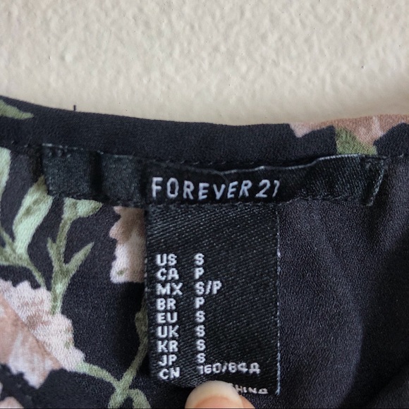 Size S, Forever 21, Floral Top - Picture 2 of 3